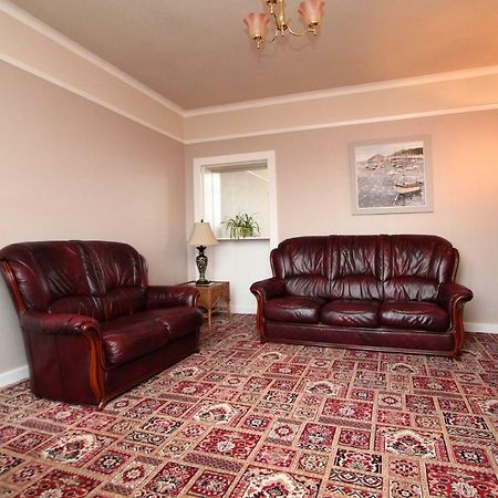 Three Bedroom Holiday House In Оубън Екстериор снимка