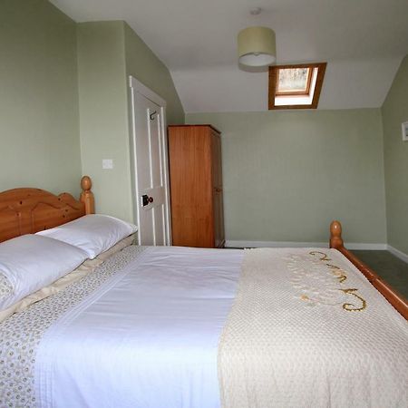 Three Bedroom Holiday House In Оубън Екстериор снимка