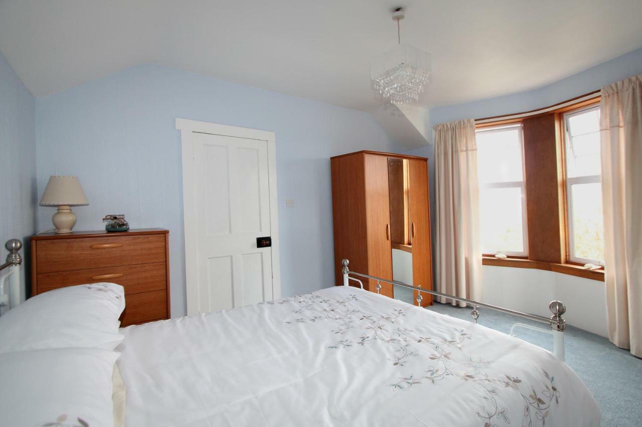 Three Bedroom Holiday House In Оубън Екстериор снимка